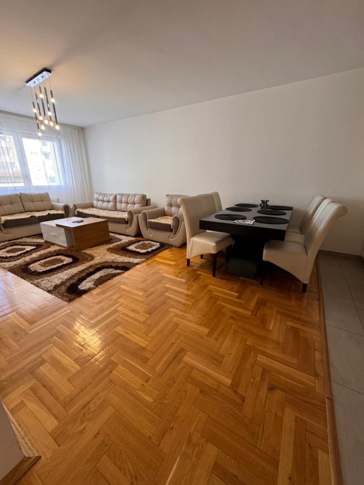 Big Spacious Apartment In Pej Center With Wi-Fi Peć Zewnętrze zdjęcie